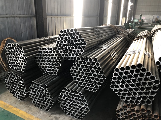 芜湖小口径厚壁无缝钢管